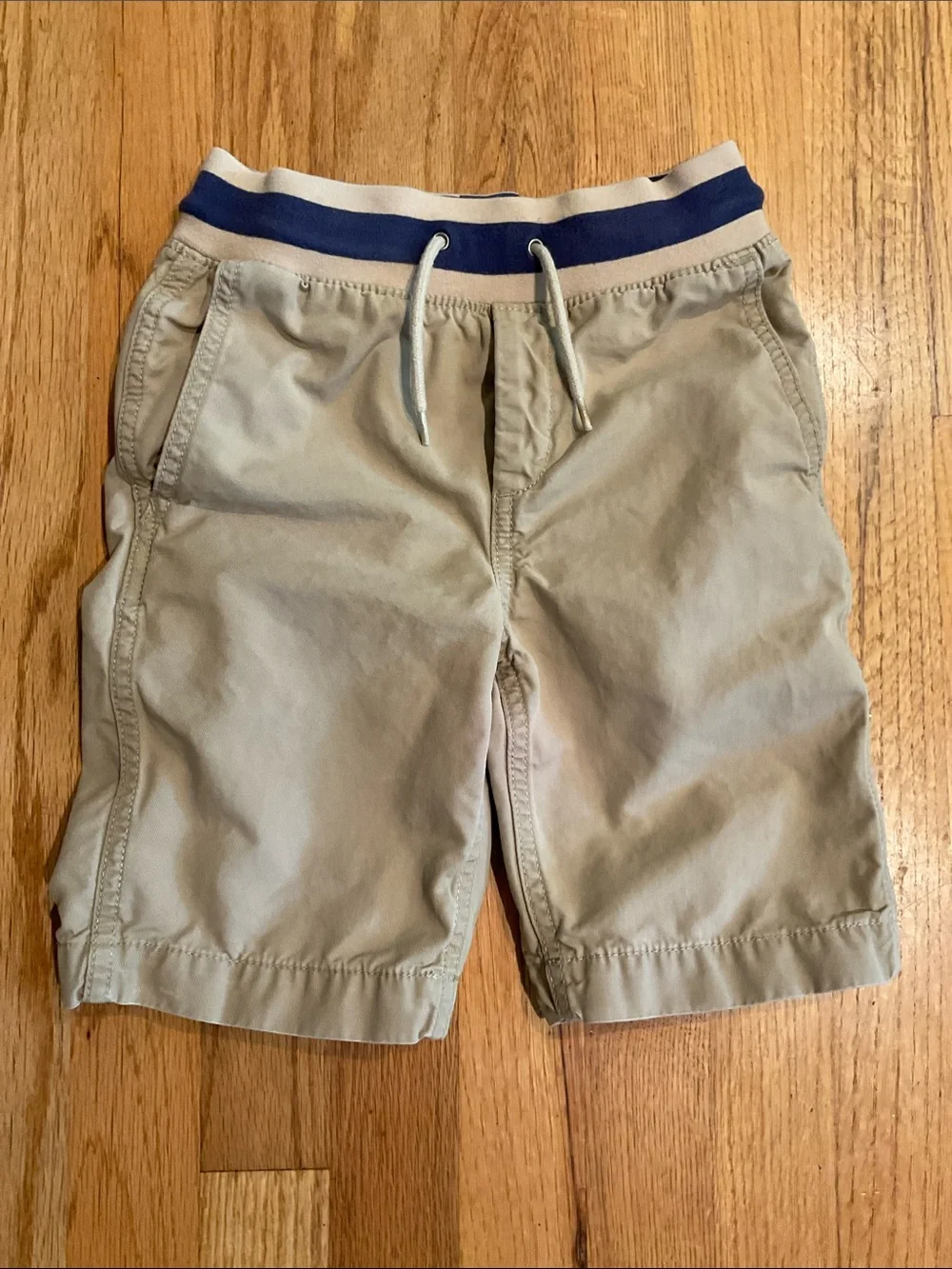 GAP Kids - SHORTS - Boy’s Size S (6/7) - Khaki/Navy - Elastic Waist,  Drawcord